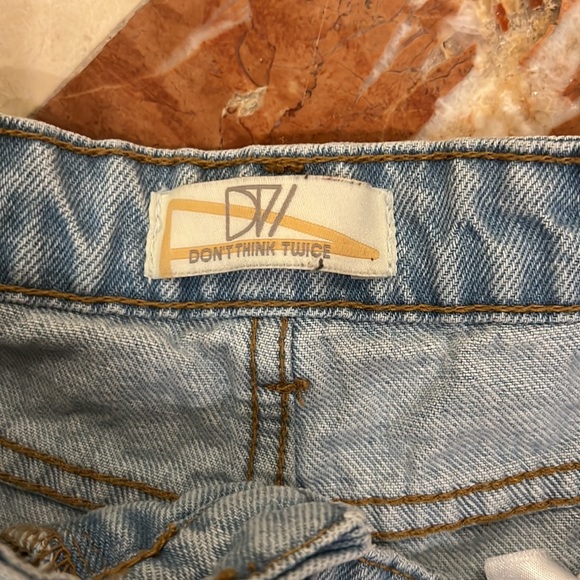 Don't Think Twice Balloon Leg Jeans in Light Wash Size 10 - Picture 2 of 4